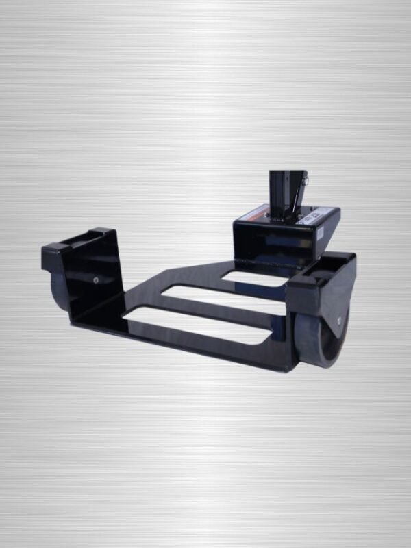 Close-up of the SumoSpin’s 3/8-inch steel baseplate that supports up to 1200-lb GSA containers.